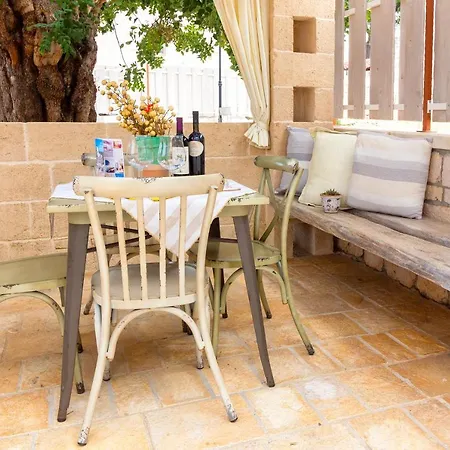 Сasa de vacaciones Navolte Trulli Con Piscina & Relax A