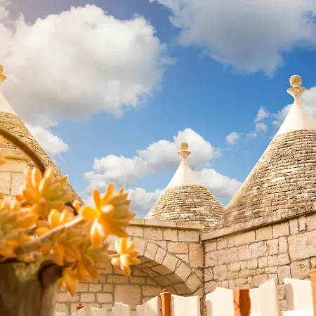 Navolte Trulli E Quiete Con Piscina Holiday home Locorotondo