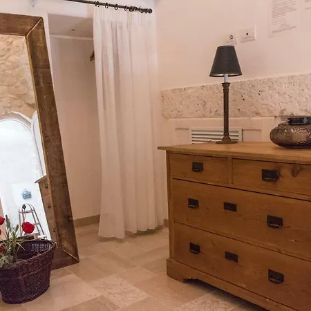 Сasa de vacaciones Navolte Trulli Con Piscina & Relax A