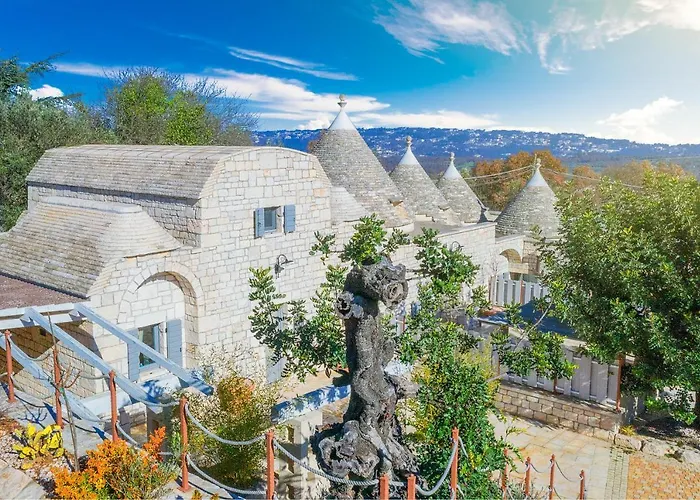Navolte Trulli Con Piscina & Relax A * Locorotondo