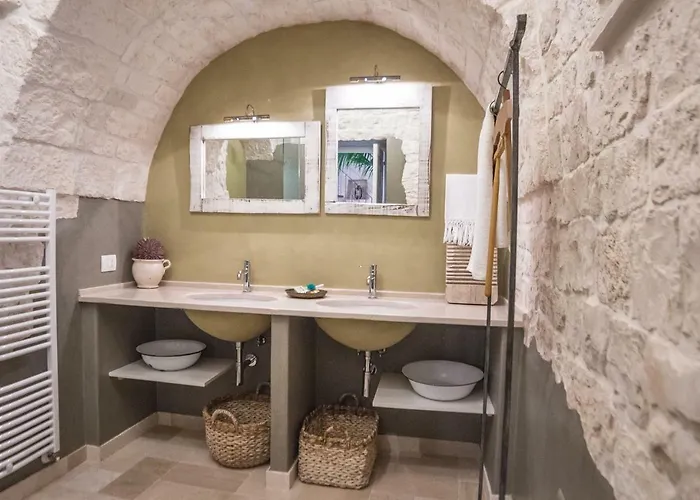 Navolte Trulli Con Piscina & Relax A Tatil Evi