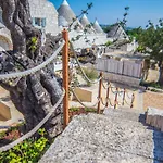 Navolte Trulli Con Piscina & Relax A 펜션 로코로톤도
