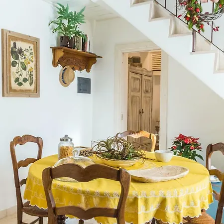 Navolte Trulli Con Piscina & Relax A Feriehus Locorotondo
