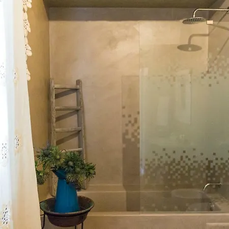 別荘 Navolte Trulli Con Piscina & Relax A ロコロトンド