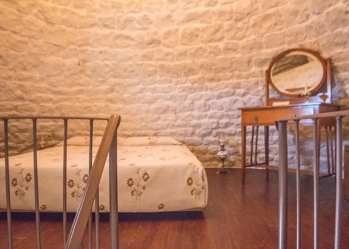 Navolte Trulli Con Piscina & Relax A בית נופש