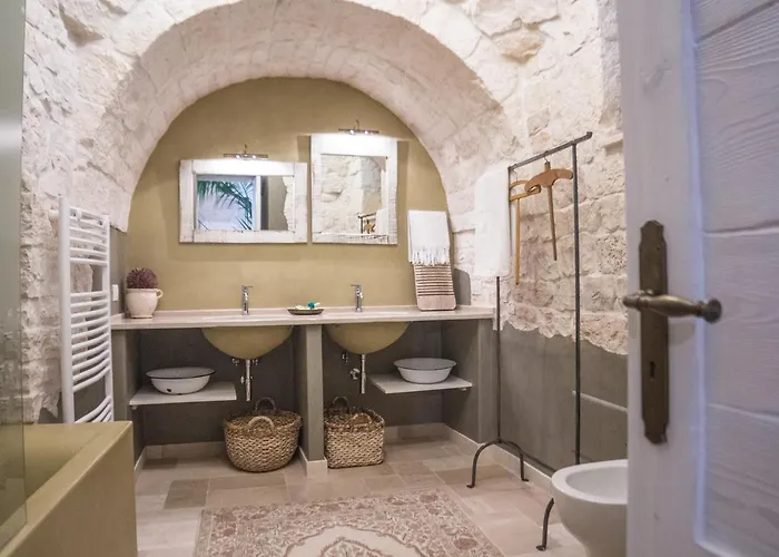 Navolte Trulli Con Piscina & Relax A בית נופש