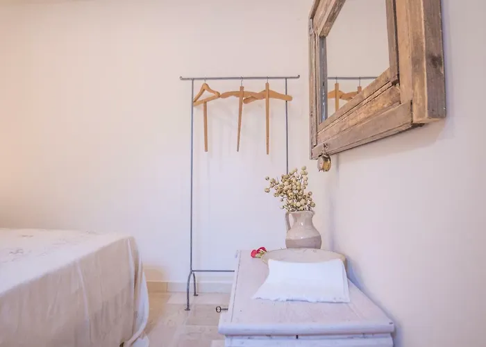 Navolte Trulli Con Piscina & Relax A לוקורוטונדו