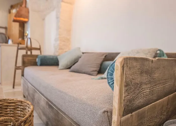 Navolte Trulli Con Piscina & Relax A בית נופש *