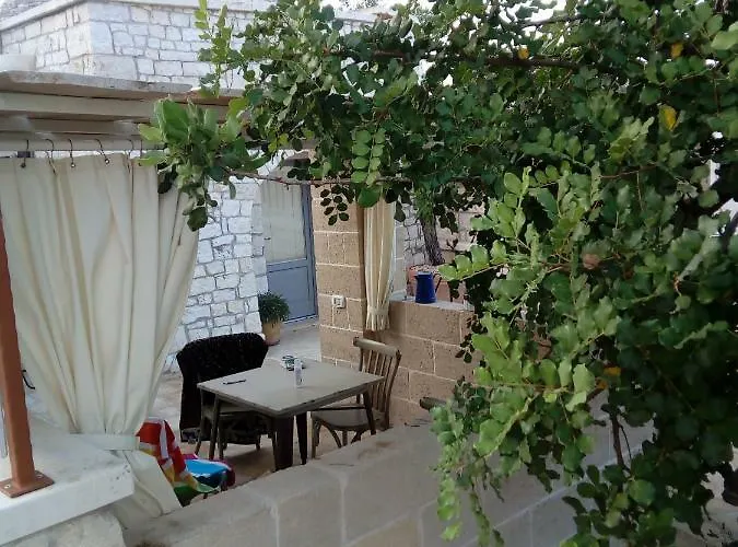 בית נופש Navolte Trulli Con Piscina & Relax A לוקורוטונדו